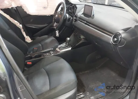 2017 Toyota Yaris Ia z USA, uszkodzony, nr VIN 3MYDLBYV9HY176259